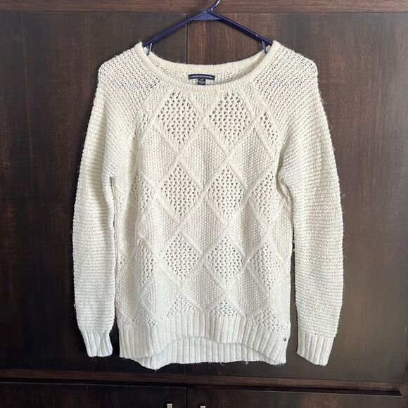 American Eagle Cream Sweater - Picture 2 of 6